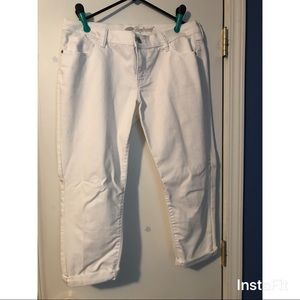 White Boyfriend Capris